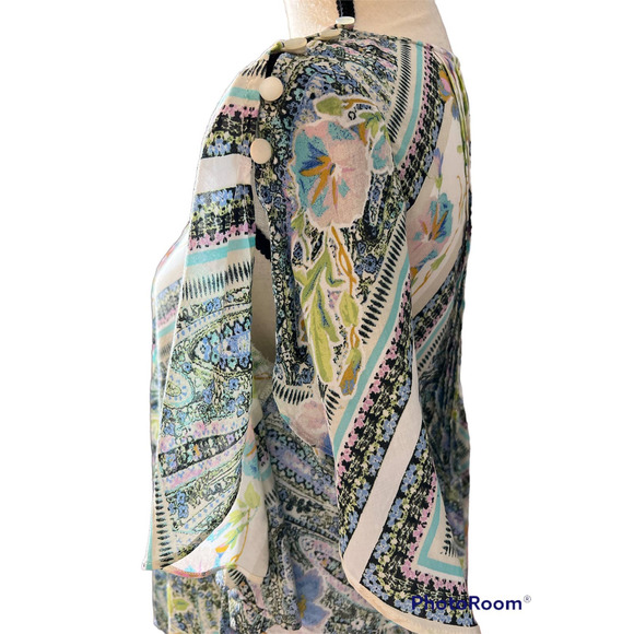 Maeve Anthropologie Flutter Sleeve Blouse in Blue Multicolored Print Size 0 - Picture 3 of 5